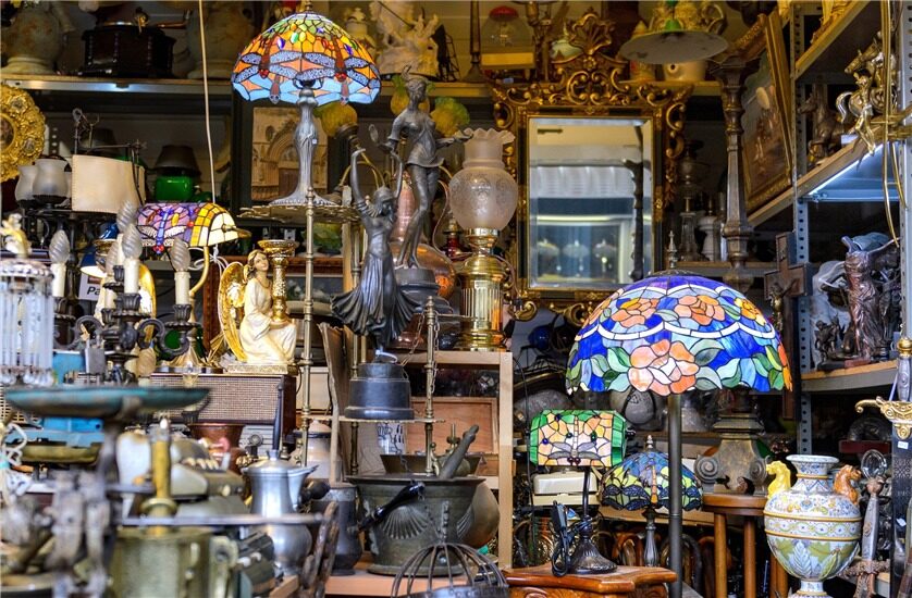 Antique Tiffany-style lamps, figurines and collectables for auction in Cornwall